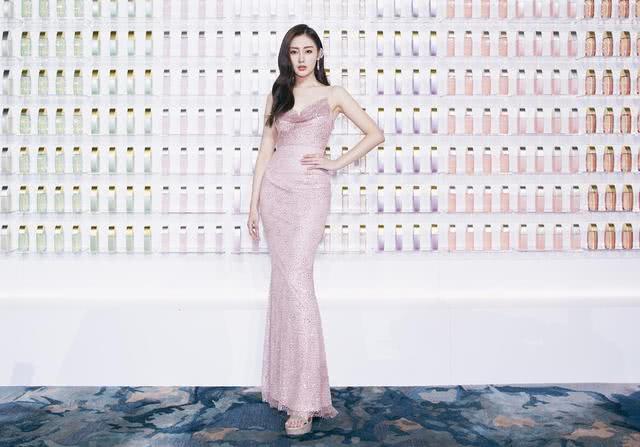 ���찮������ɫ��ɴȹ�������ˣ�̫����Ψ����